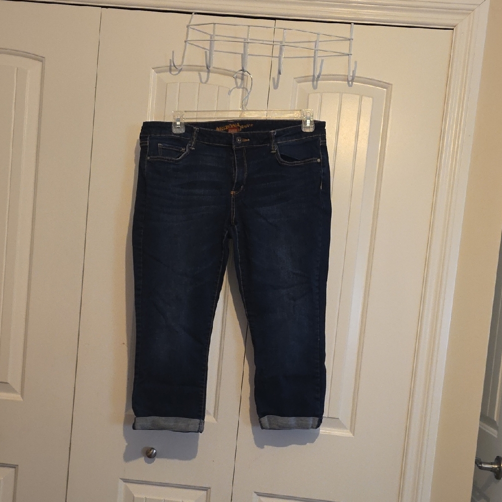 Arizona Jean Company Dark Wash Cropped Jeans